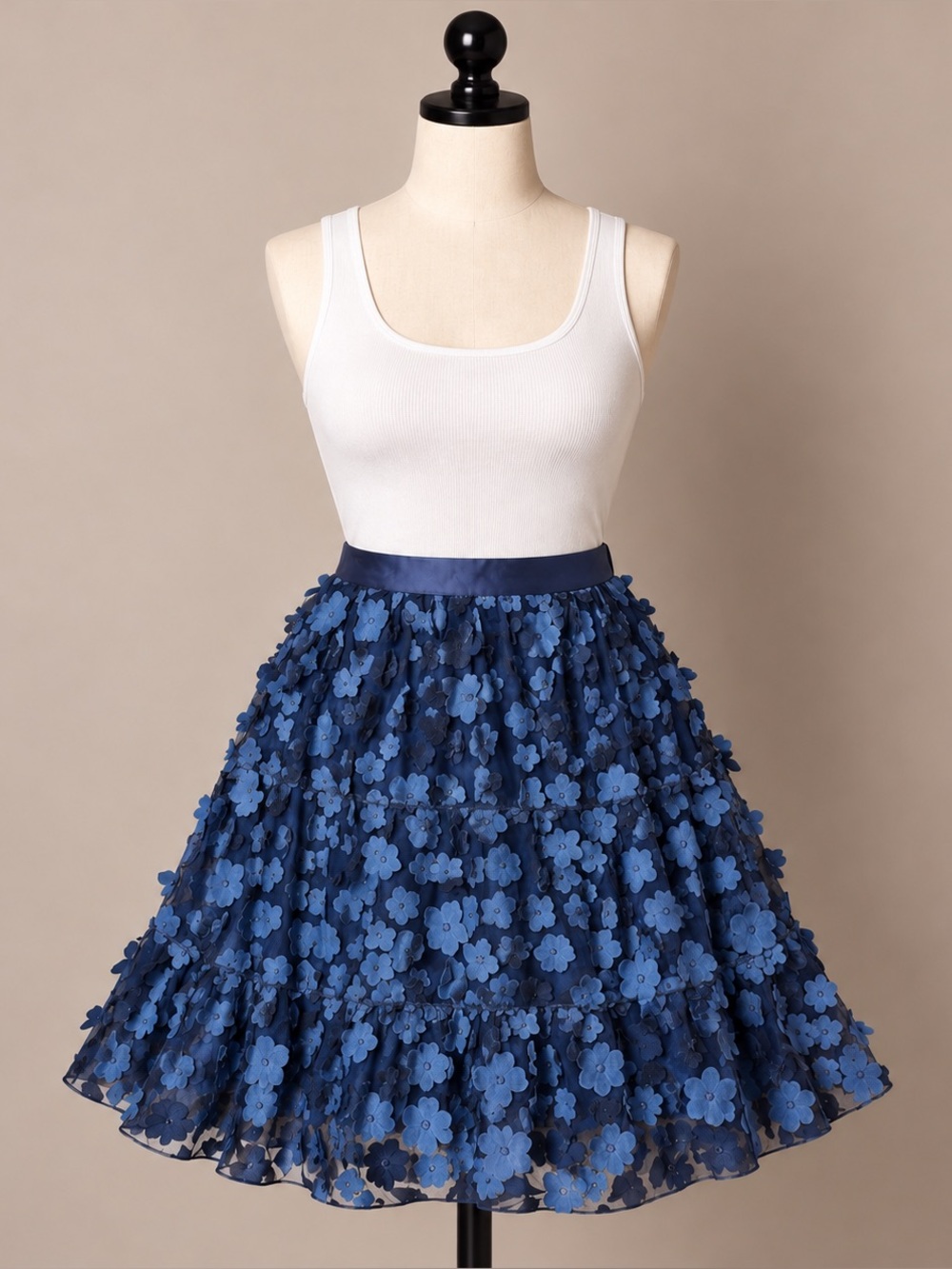 Eva Franco Anthropologie Navy 3D Floral Appliqué Tiered Skirt Size 0